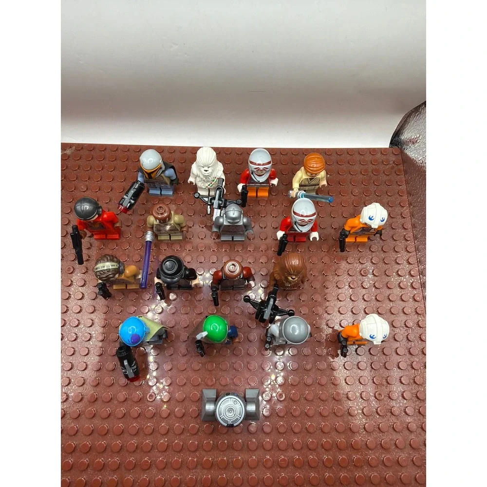 LEGO Star Wars Minifigure Lot Boba Fett R2-D2 Chewbacca 18pc Ass't w Accessories - Picture 3 of 3